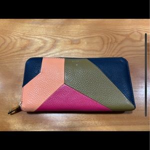 Fossil Clutch